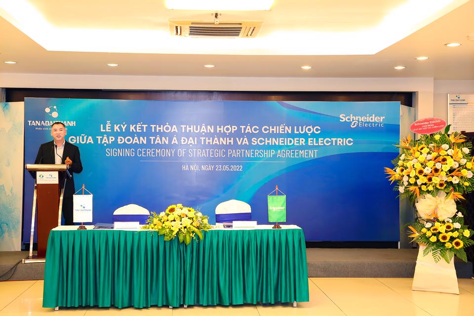 Ông Đồng Mai Lâm, Tổng Giám đốc Schneider Electric Việt Nam & Campuchia phát biểu tại sự kiện